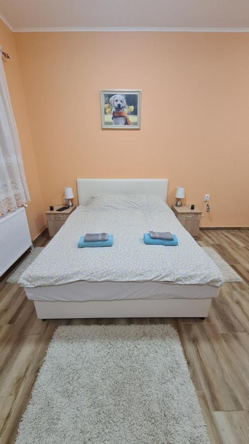 Ales Apartman Sombor Exterior foto